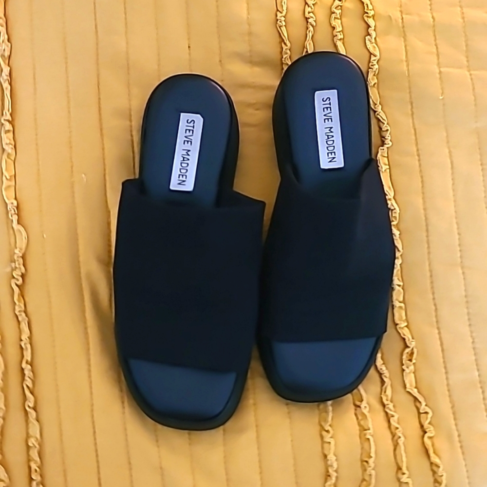 Steve Madden Slinky